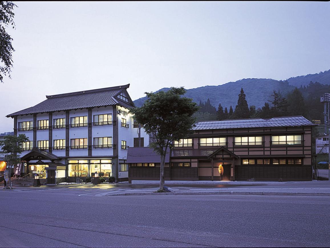 Mikunitoge Onsen Oyado Honjin Hotel Yuzawa  Exterior photo