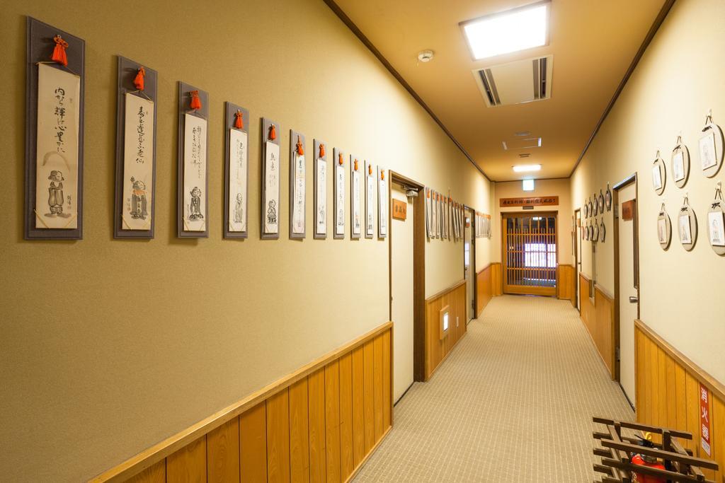 Mikunitoge Onsen Oyado Honjin Hotel Yuzawa  Exterior photo