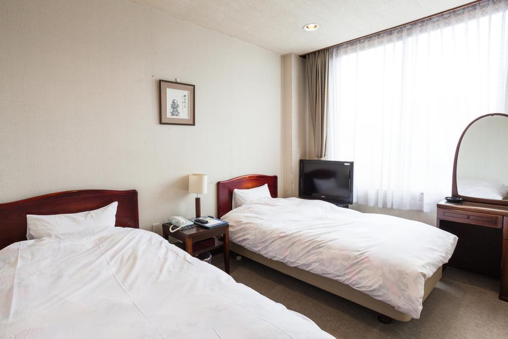 Mikunitoge Onsen Oyado Honjin Hotel Yuzawa  Exterior photo